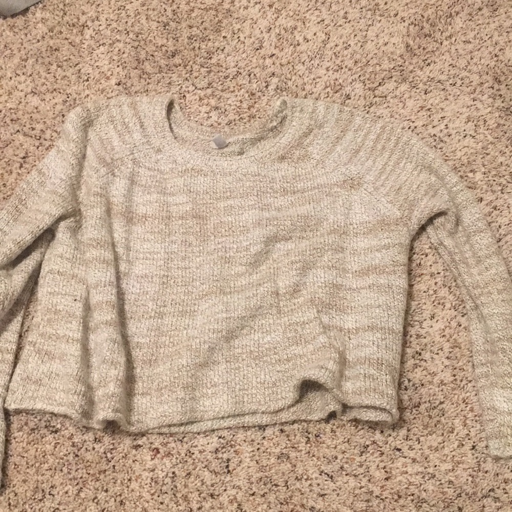 Urban Outfitter Cropped Sweater